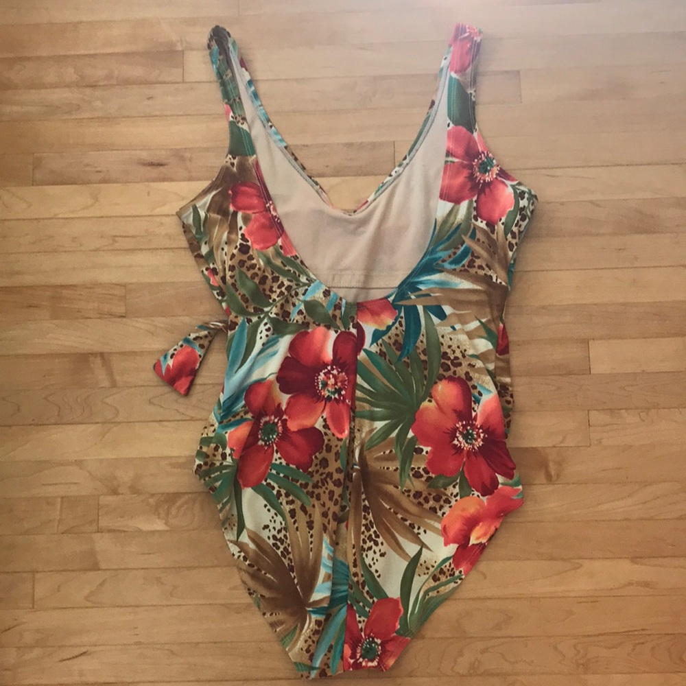 Islander One-Piece Bathing Suit - Picture 4 of 8